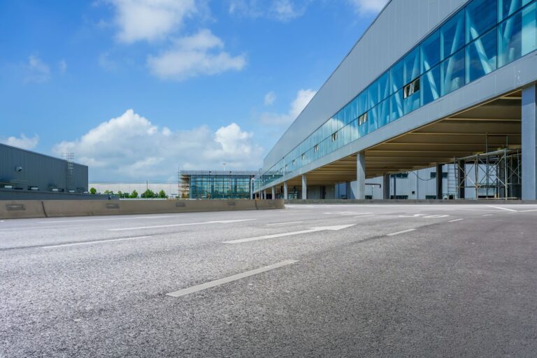 Real Benefits of Commercial Tarmac for Business Properties